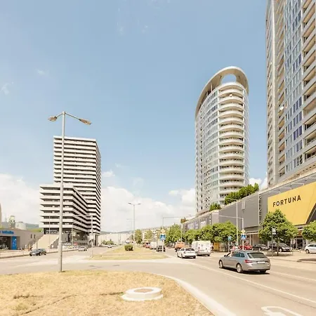 3 Towers